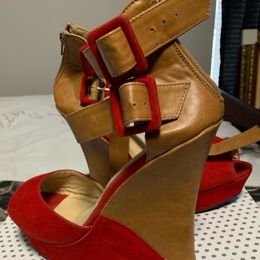 Suede red and brown wedges